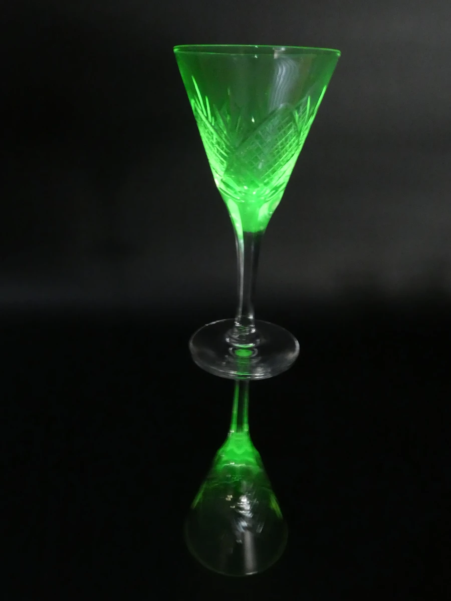 9 kristalglazen met uraniumglas (periode 1910-1930) - foto 6