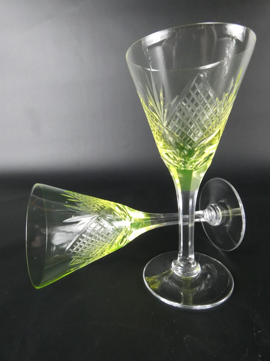 9 kristalglazen met uraniumglas (periode 1910-1930) - foto 8