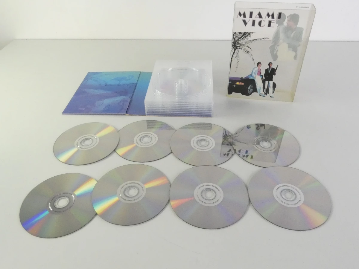 Miami Vice DVD boxset seizoen 1, 2 en 4 - foto 4