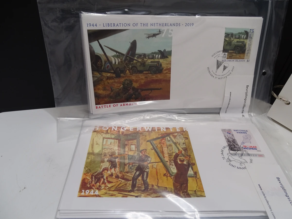 4 mappen Edel Collecties : United States of America en European monarchies - foto 38