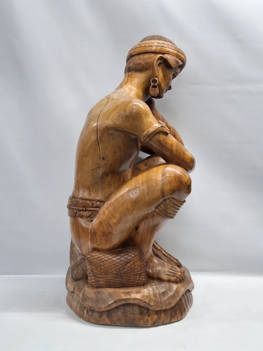 Zeer groot houten beeld van een peinzende man - vermoedelijk Balinees houtsnijwerk - foto 20