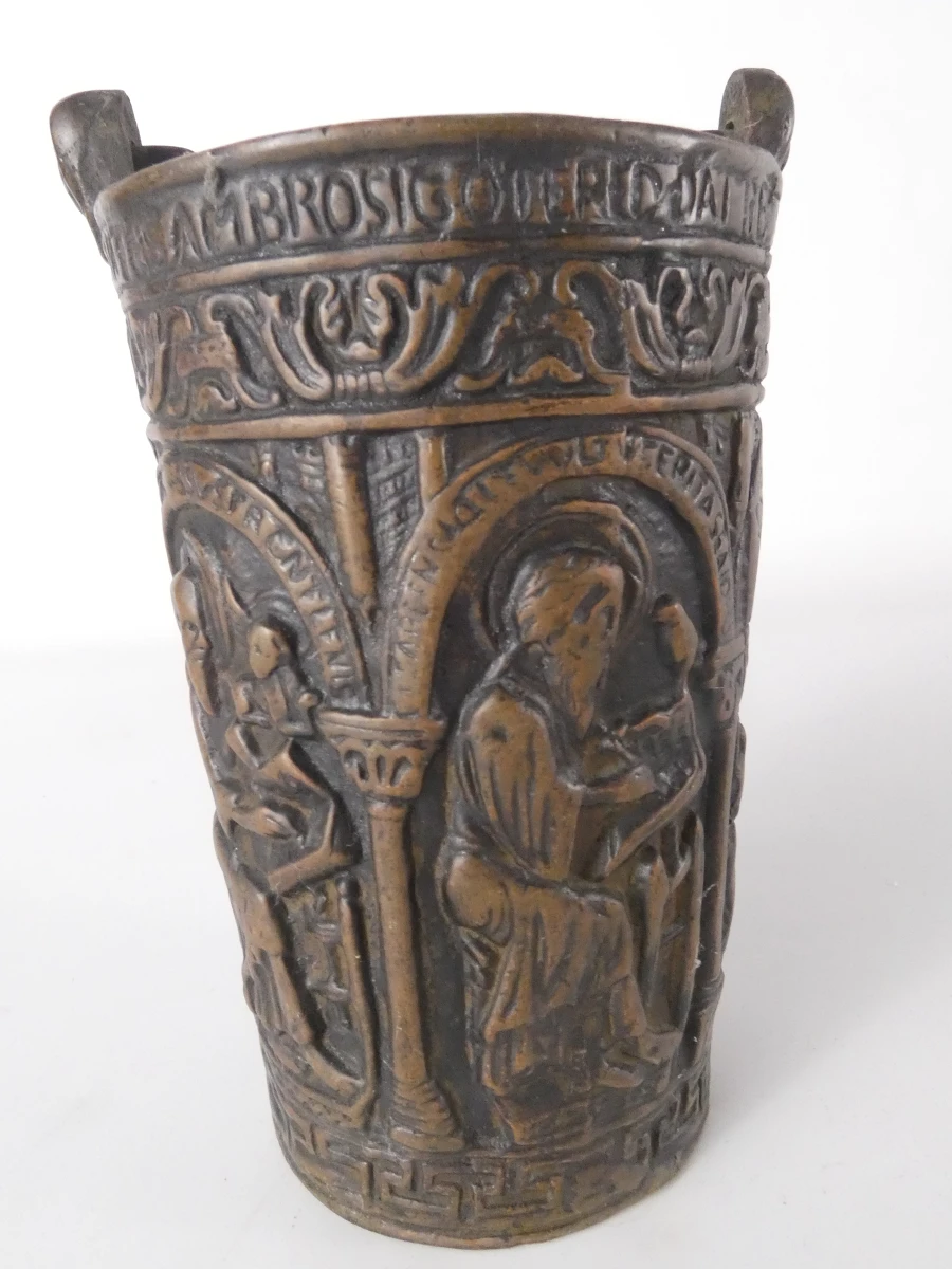 Decoratieve bronzen wijwateremmer (situla) - foto 2