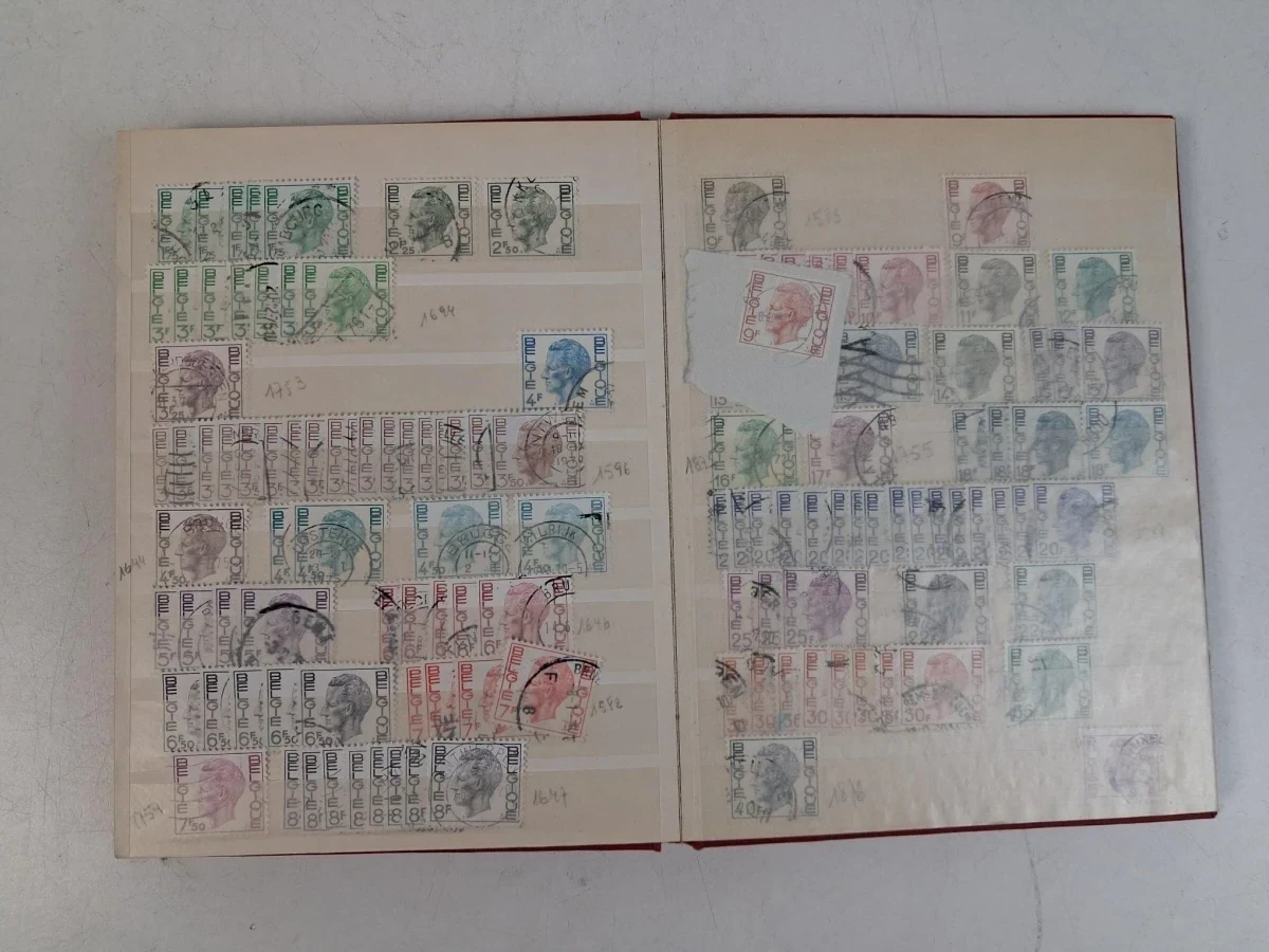 Zes boeken met postzegels - foto 26
