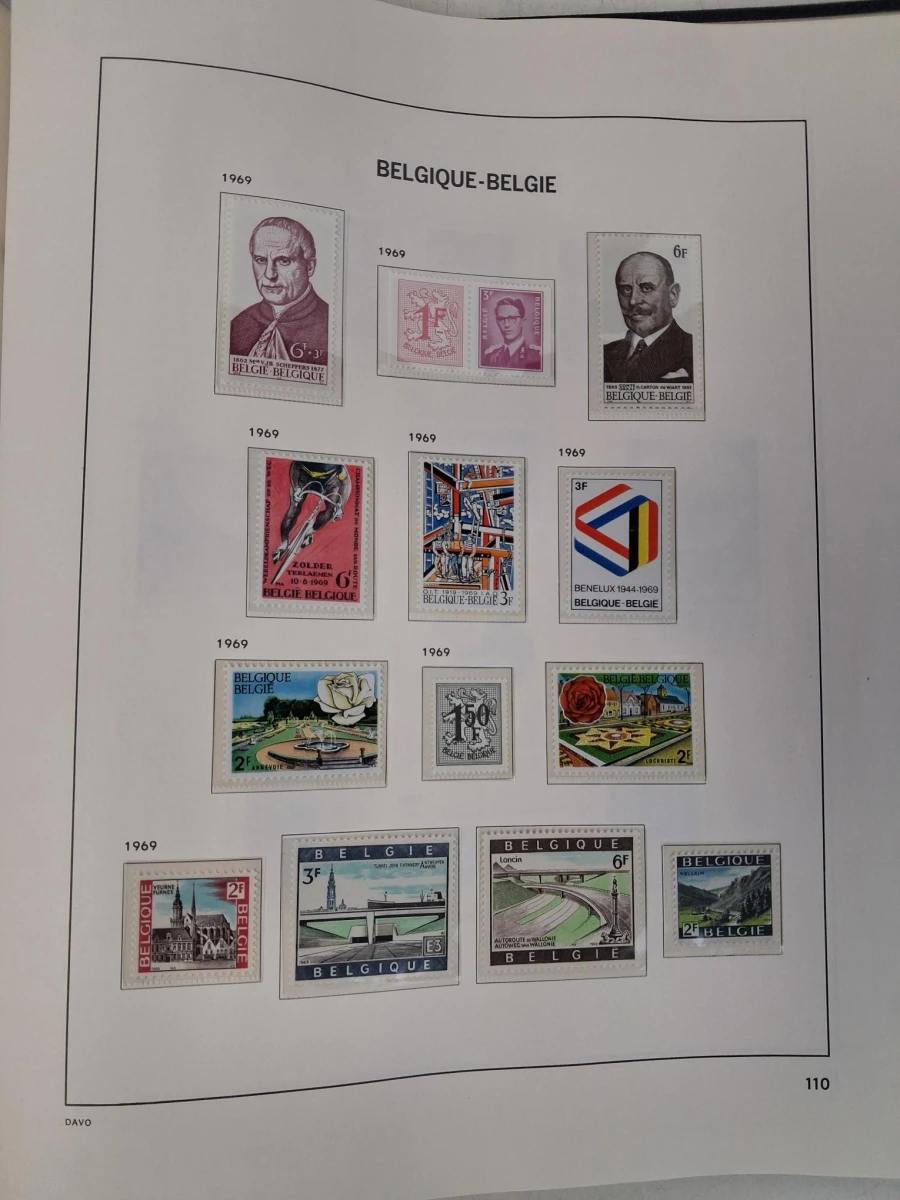 Drie boeken met postfrisse Belgische postzegels - foto 17