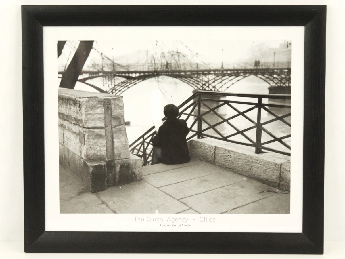 Set van 4 ingelijste zwart-wit prints - The Global Agency, Cities - Parijs & Londen - foto 3