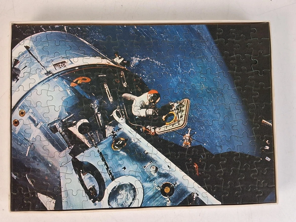 Vintage puzzel : 1073 (Apollo Control) uit de vintage Jumbo "Apollo Astronauts" puzzelserie uit 1972 - foto 4