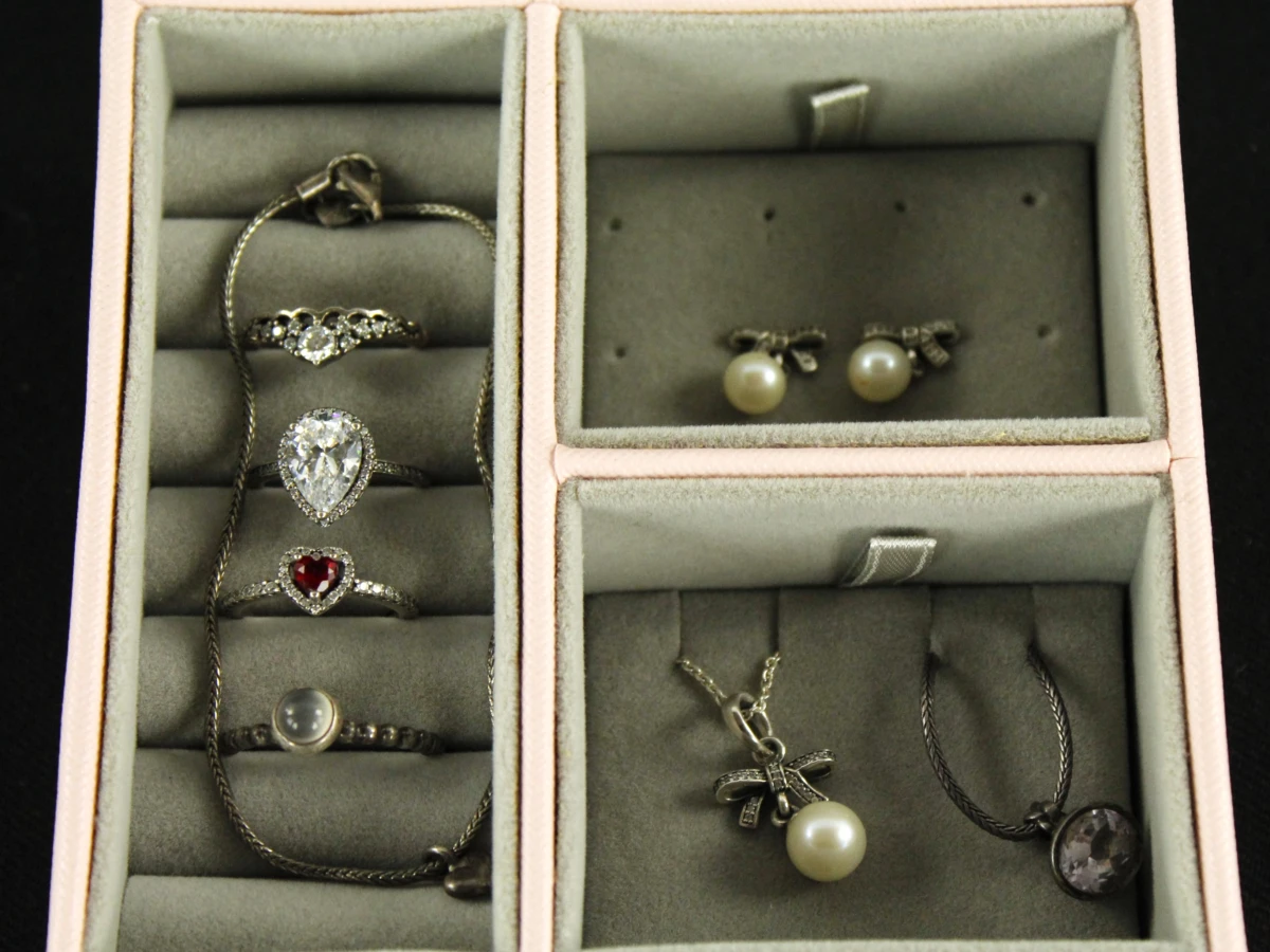Lot Pandora sterling zilveren juwelen in Pandora juwelendoos - foto 6
