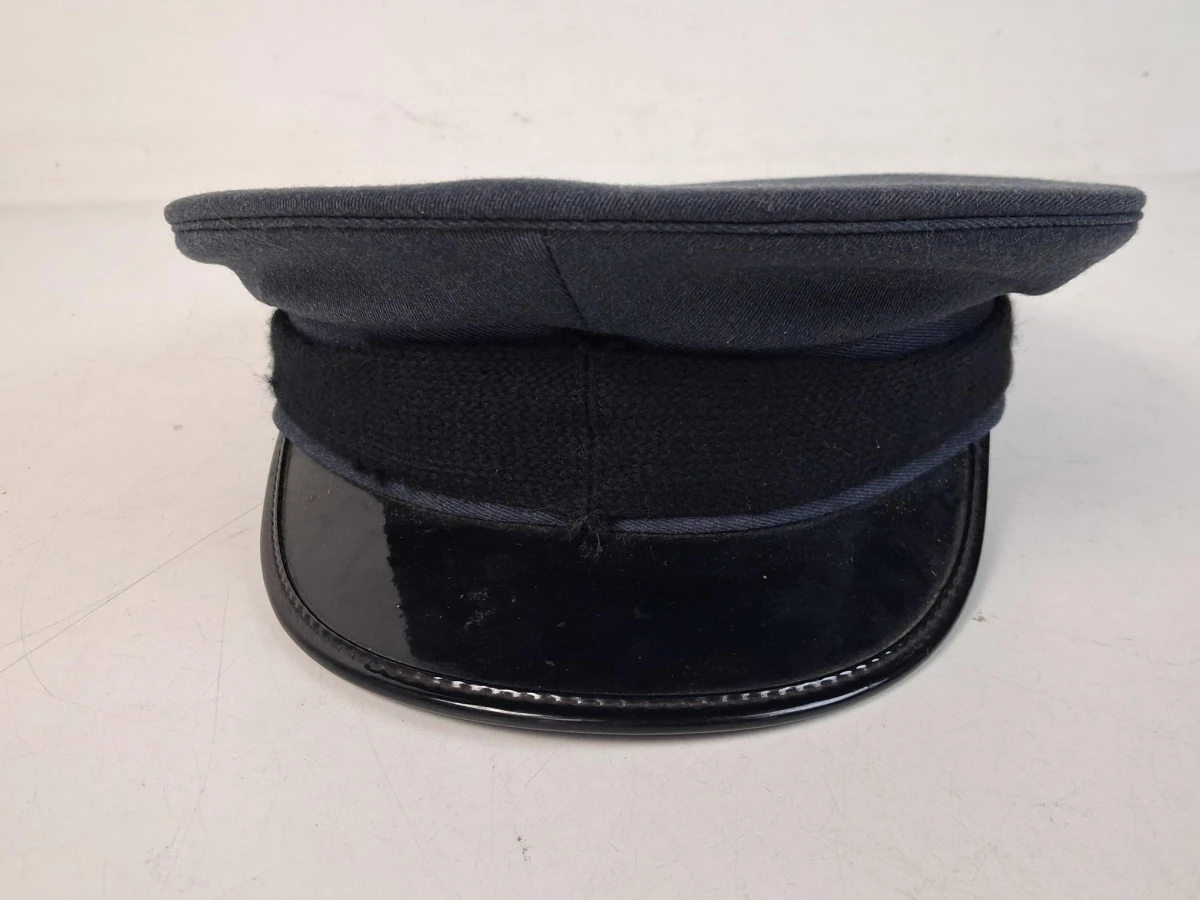 Platpet (ook wel kleppet, service cap of peaked cap genoemd) - foto 4