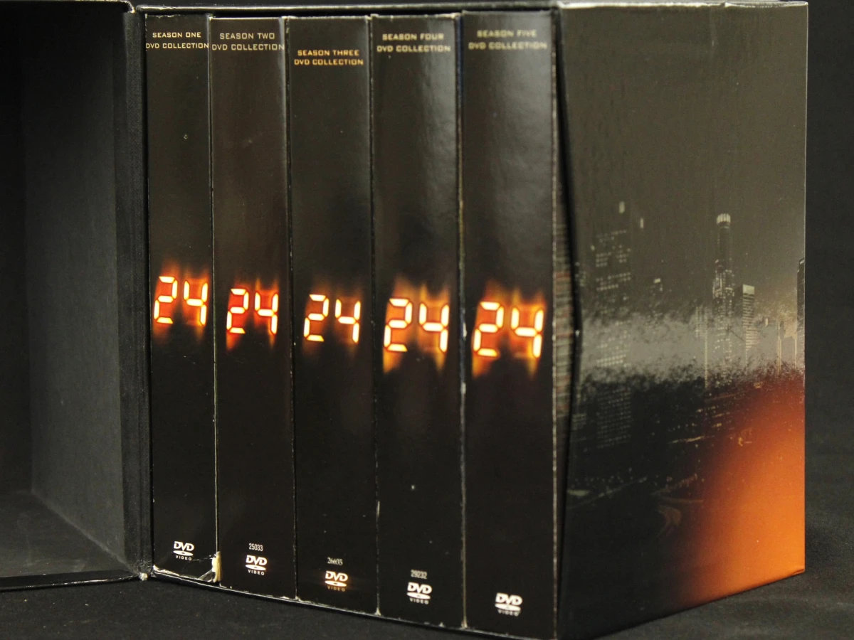 Diverse DVD-boxen met populaire tv-series en shows - foto 4