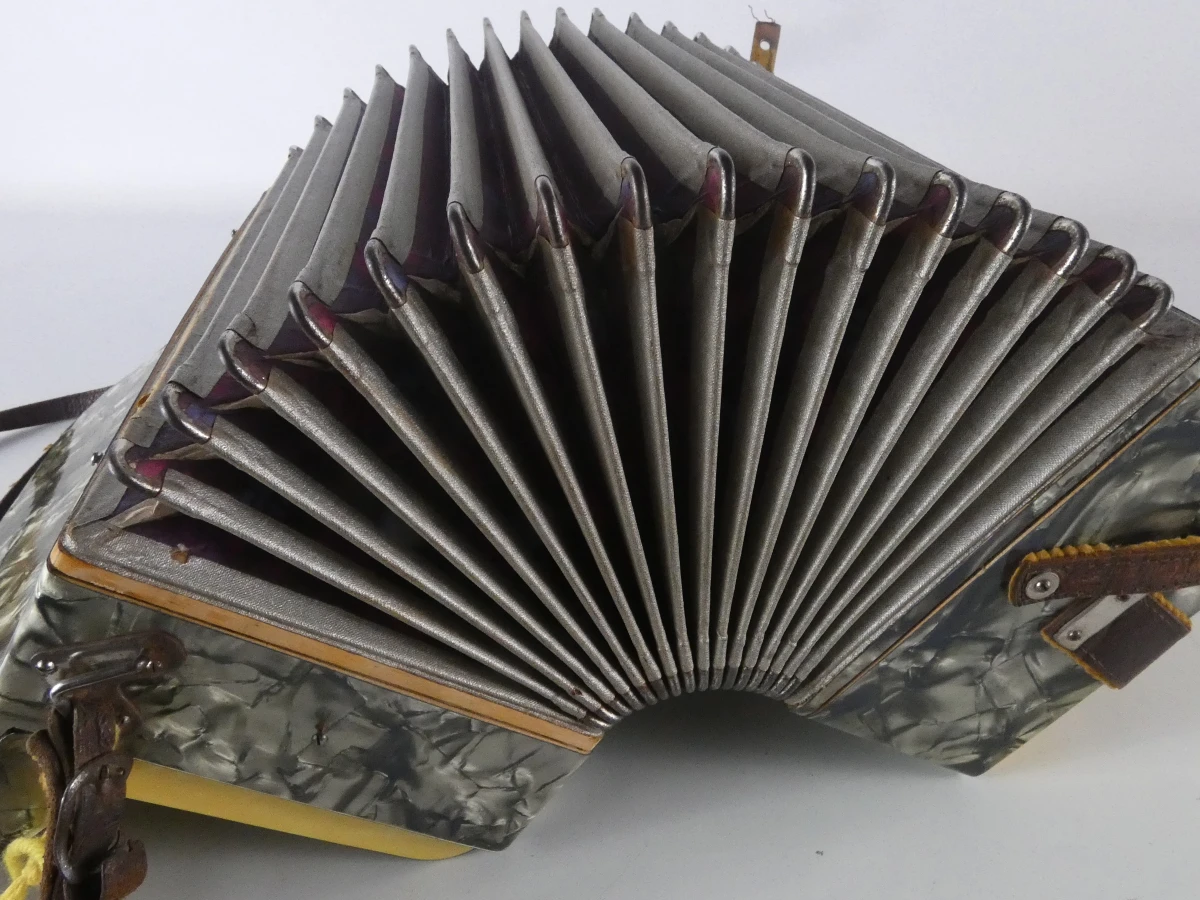 Vintage accordeon Johannes Adler - Duitsland - foto 14