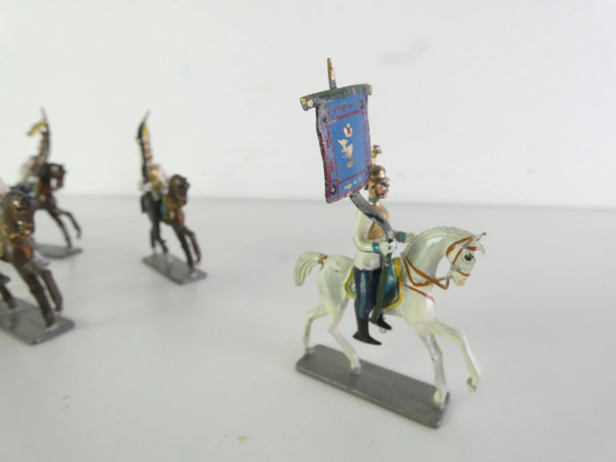 9 paar metalen ruitersoldaatjes te paard - foto 2
