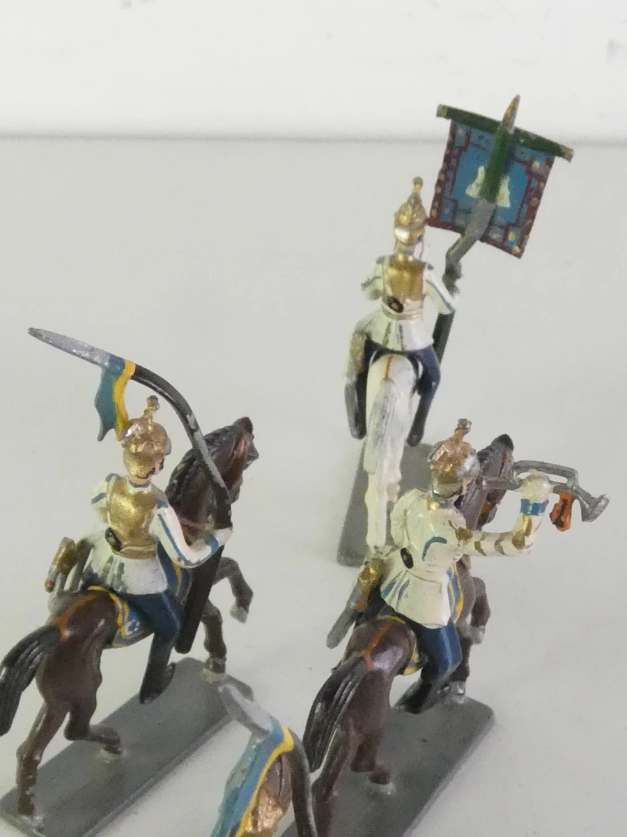 9 paar metalen ruitersoldaatjes te paard - foto 10