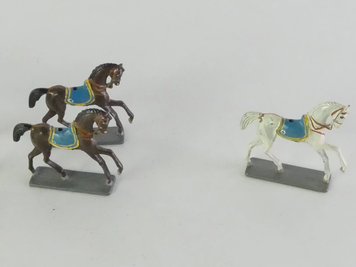 9 paar metalen ruitersoldaatjes te paard - foto 13