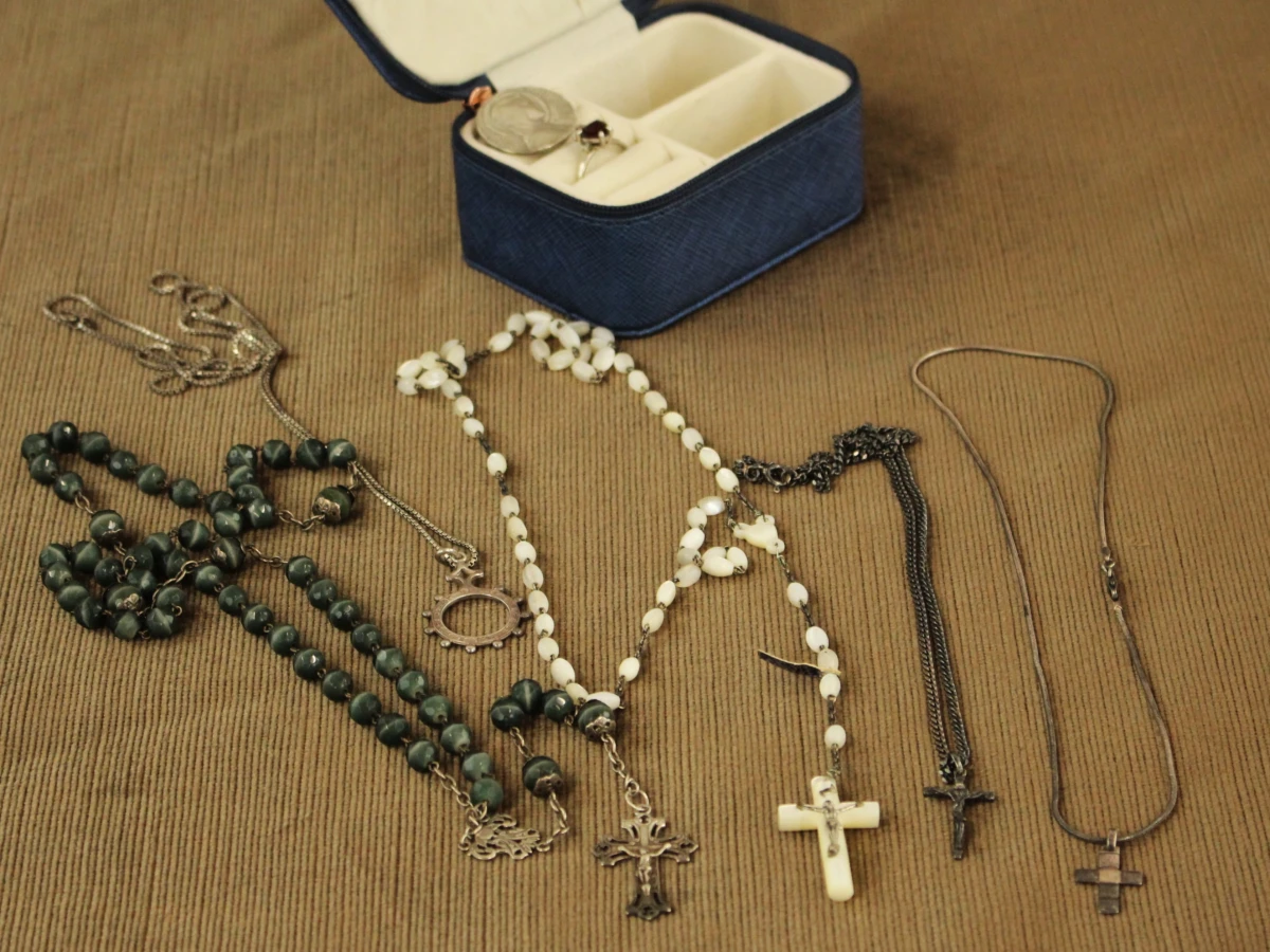 Lot zilveren religieuze devotionalia - foto 2