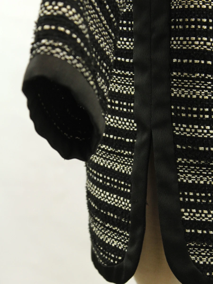 By Malene Birger - open vest in zwart en zilvergrijs met glanzende afwerking - foto 5