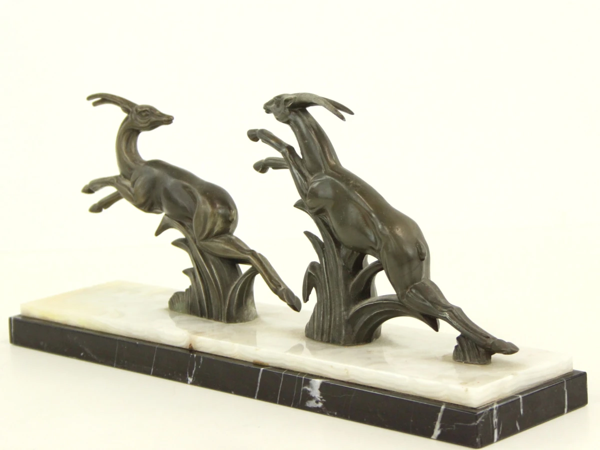 Art Deco bronzen herten op marmeren voetstuk - foto 4