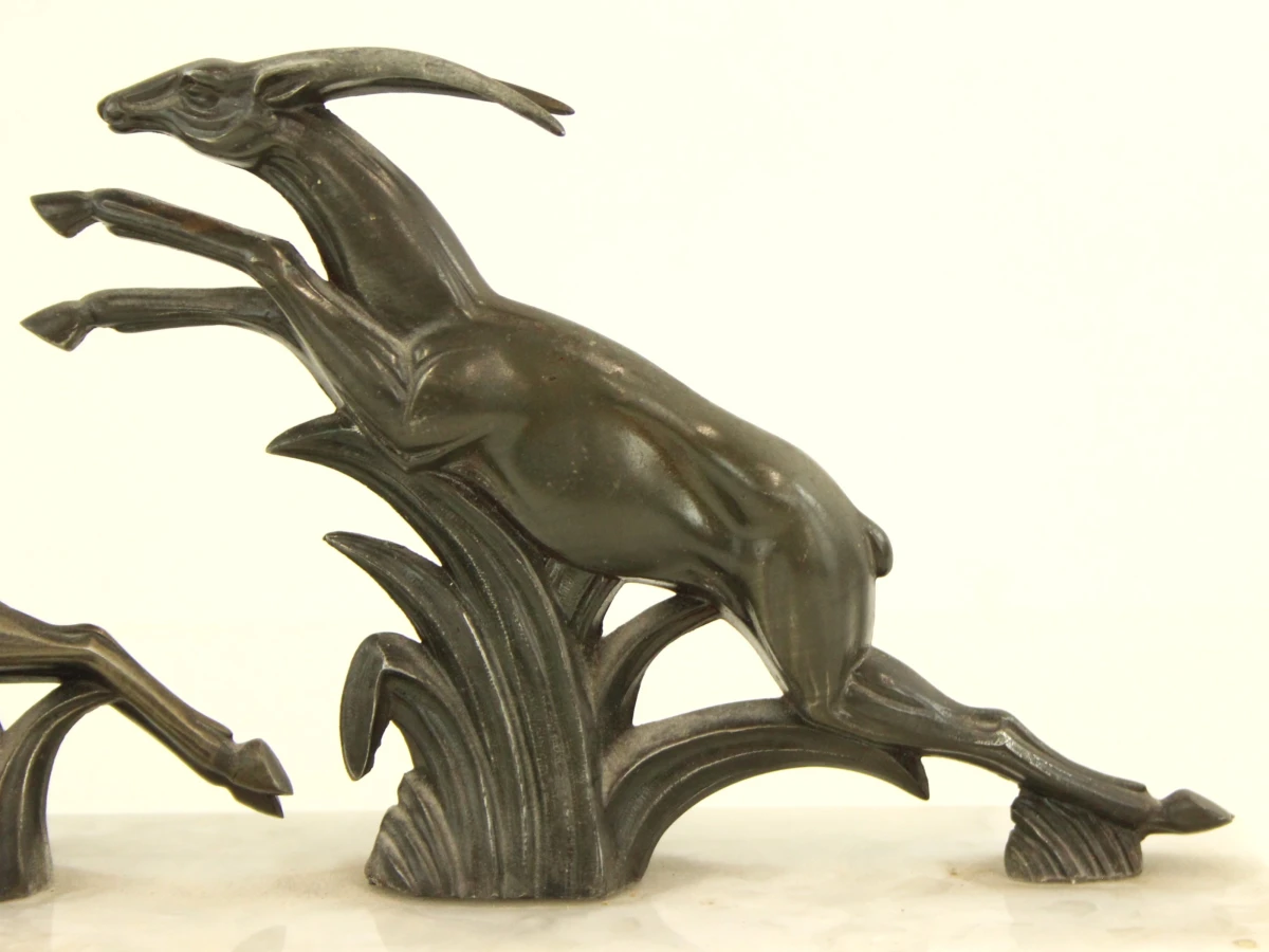 Art Deco bronzen herten op marmeren voetstuk - foto 5