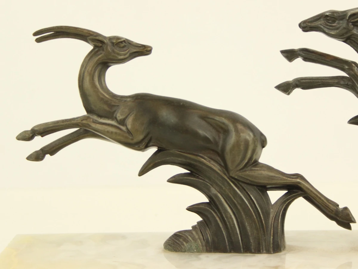 Art Deco bronzen herten op marmeren voetstuk - foto 6