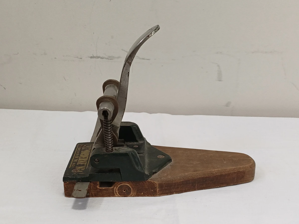 Antieke Franse Perforator "Le Moderne" N° 1 - foto 4