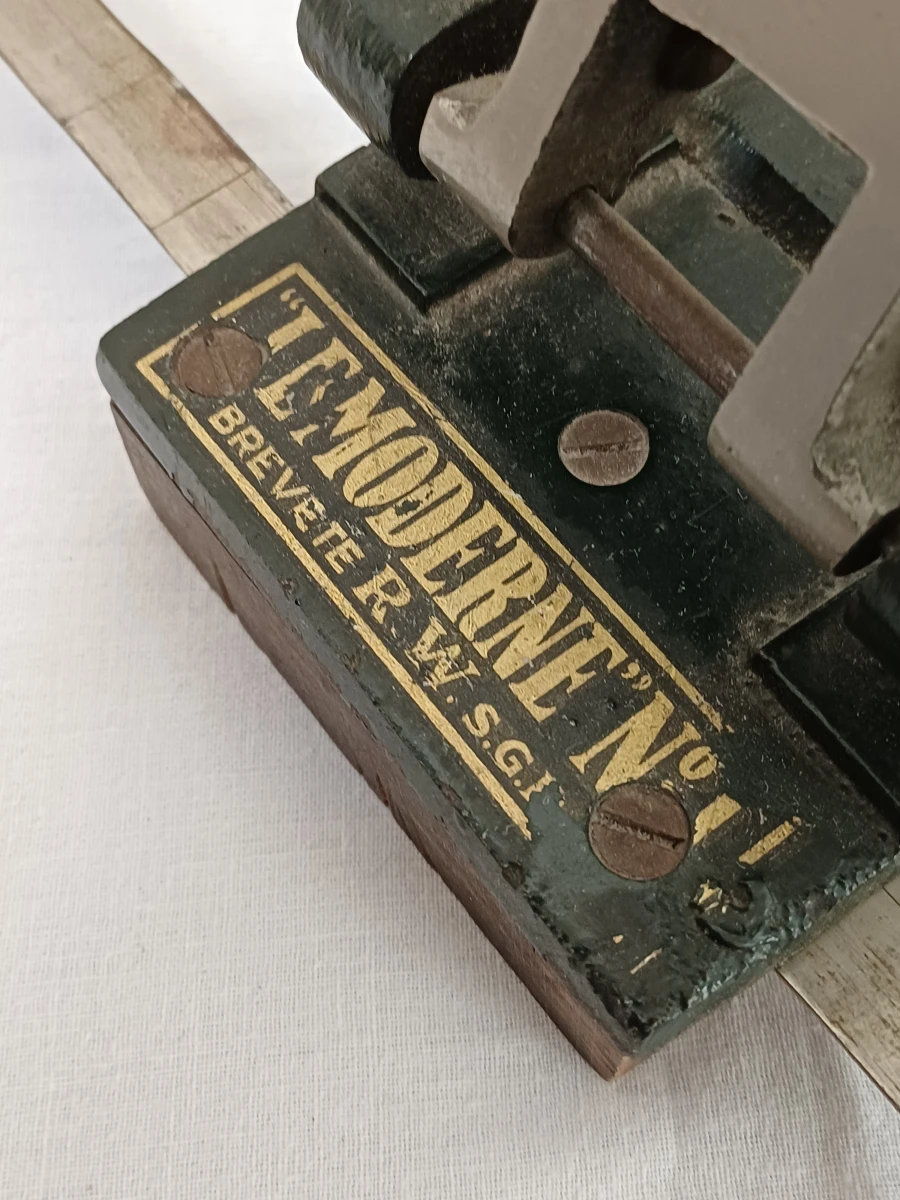 Antieke Franse Perforator "Le Moderne" N° 1 - foto 3