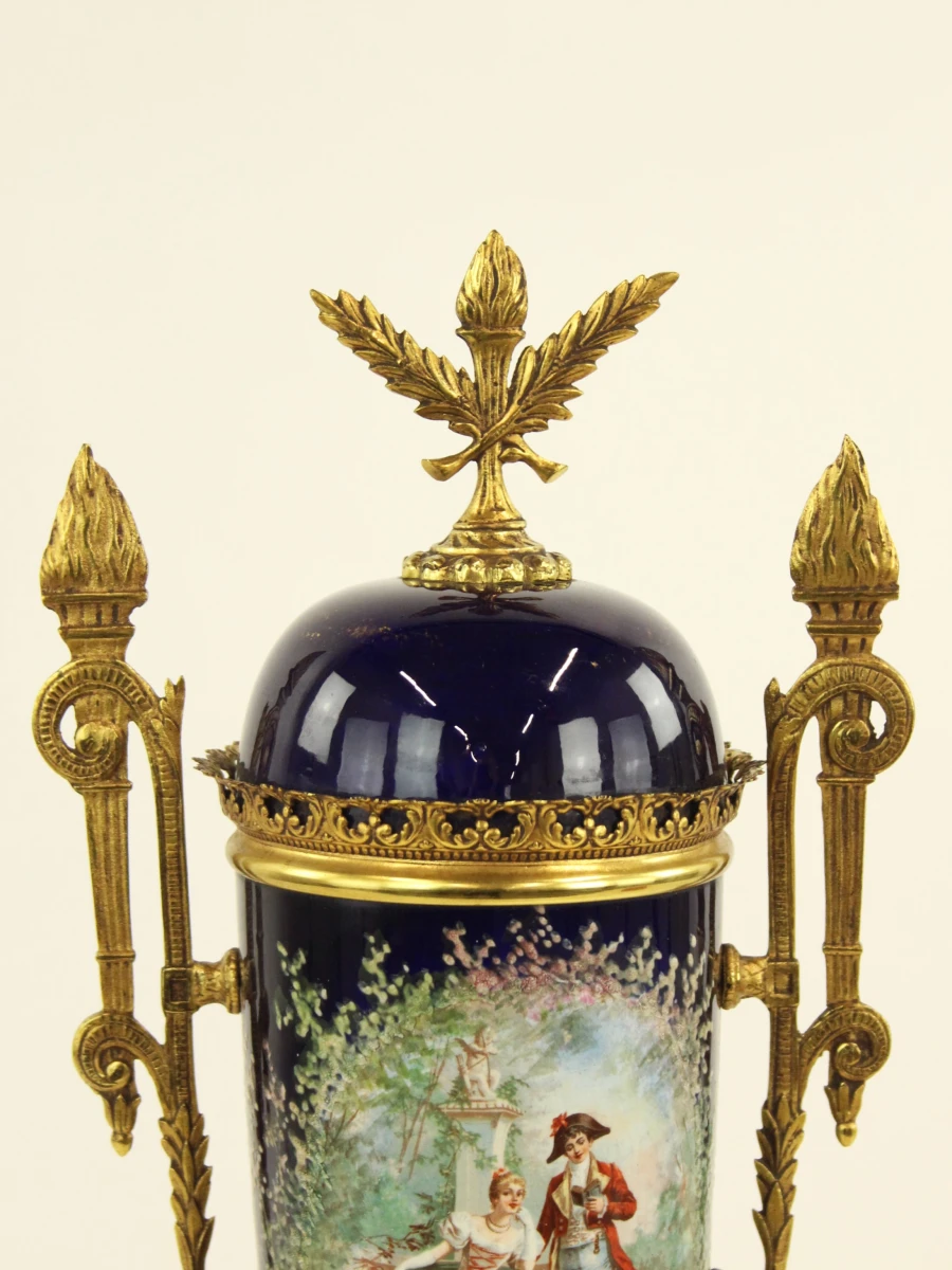 Decoratieve vaas in Franse Sèvres-stijl - foto 3