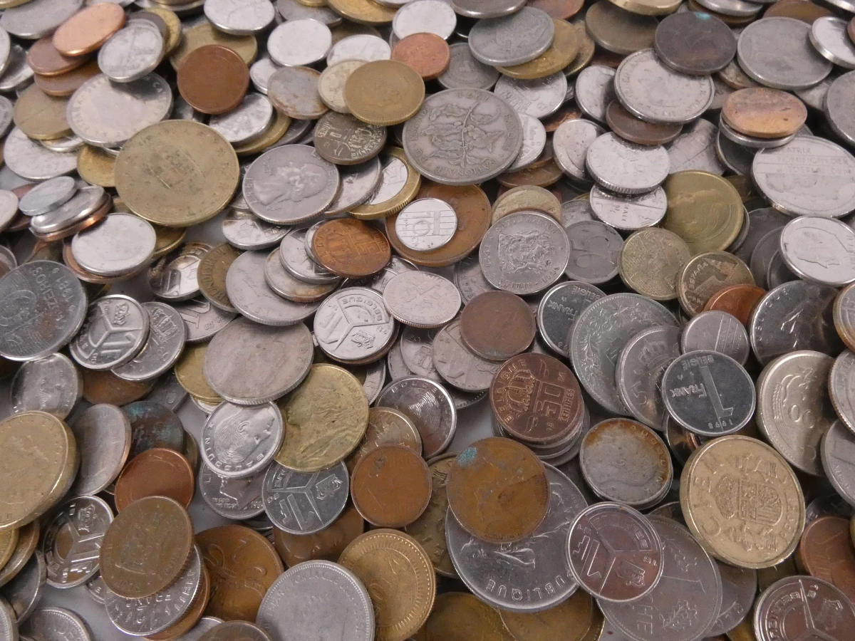 Verzameling oude munten en bankbiljetten uit diverse landen - 4,5kg - foto 3
