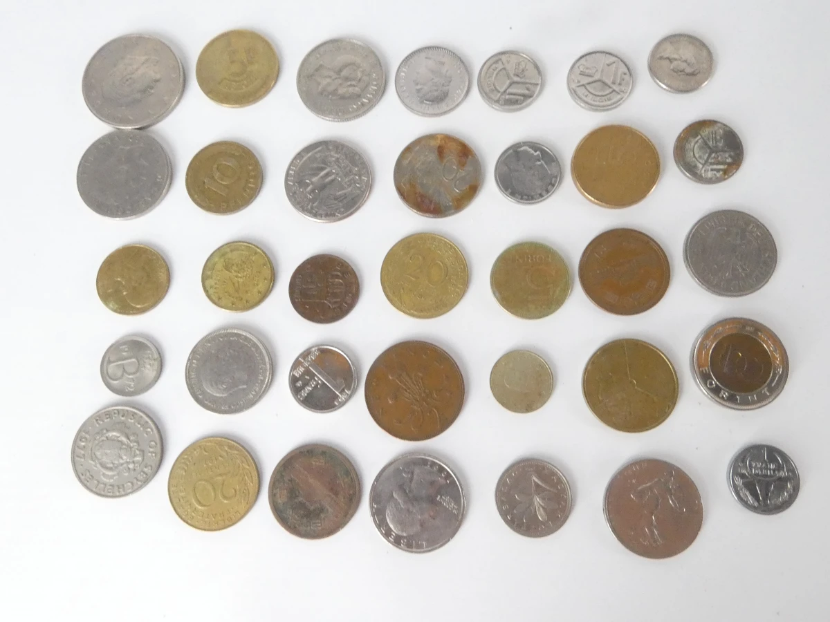Verzameling oude munten en bankbiljetten uit diverse landen - 4,5kg - foto 4