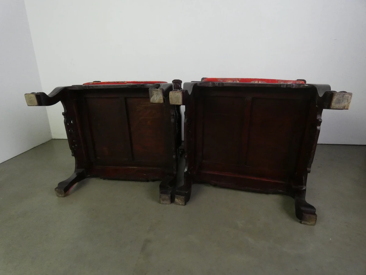 Set van 2 Chinese houten troonstoelen – rijk houtsnijwerk - foto 6