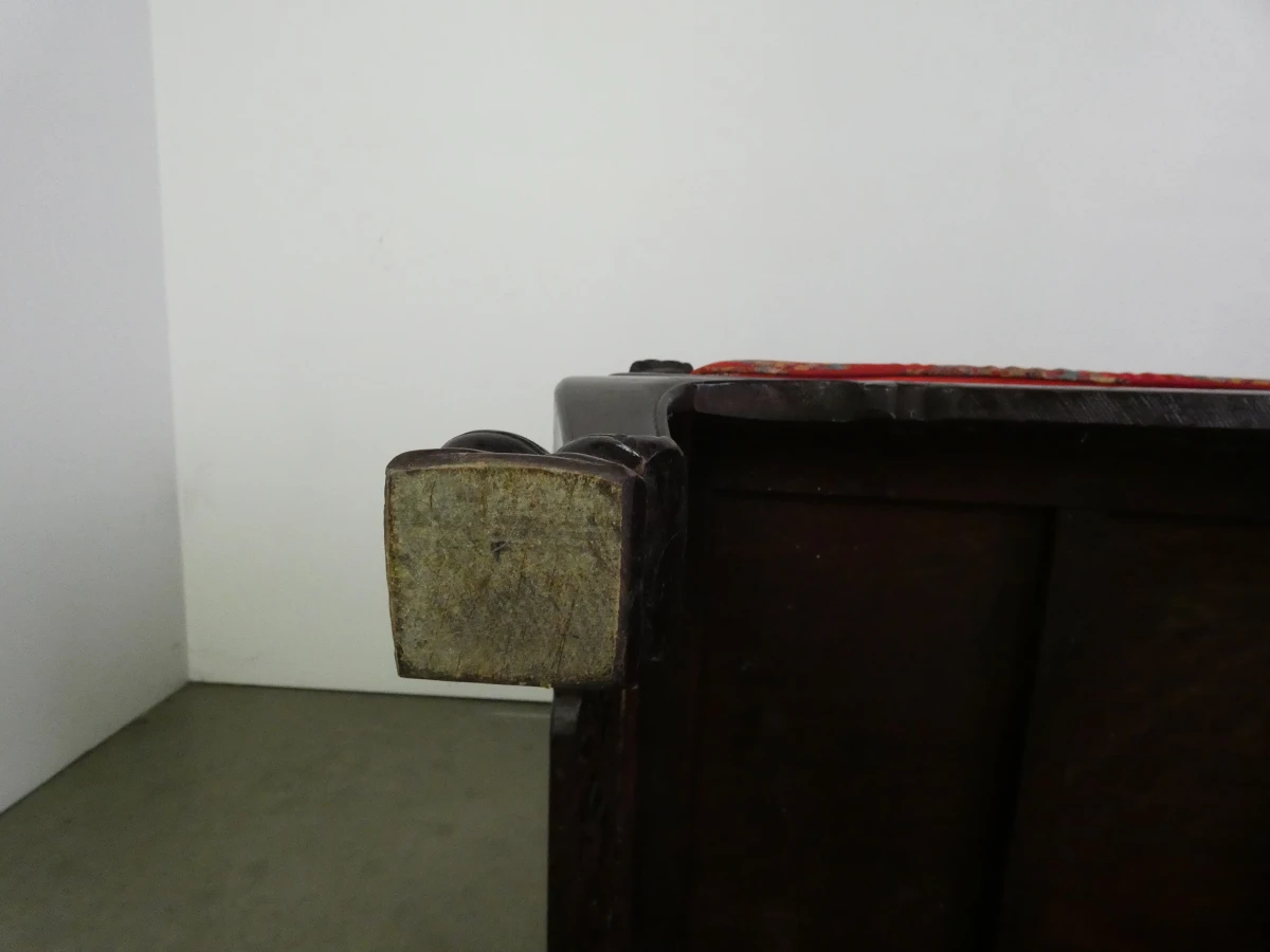 Set van 2 Chinese houten troonstoelen – rijk houtsnijwerk - foto 7
