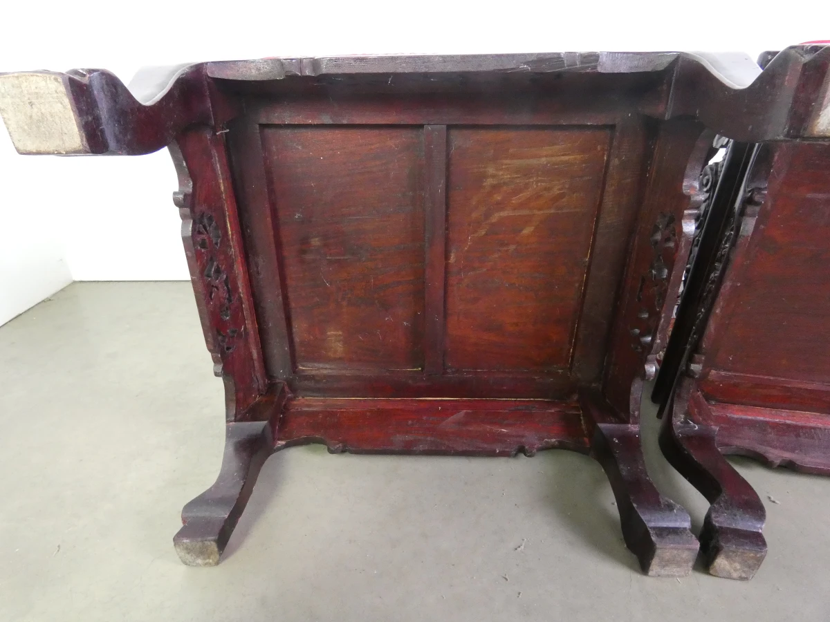 Set van 2 Chinese houten troonstoelen – rijk houtsnijwerk - foto 8