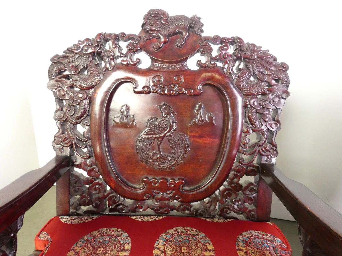 Set van 2 Chinese houten troonstoelen – rijk houtsnijwerk - foto 9
