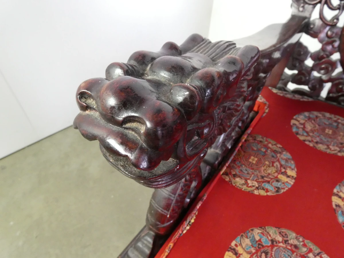 Set van 2 Chinese houten troonstoelen – rijk houtsnijwerk - foto 13