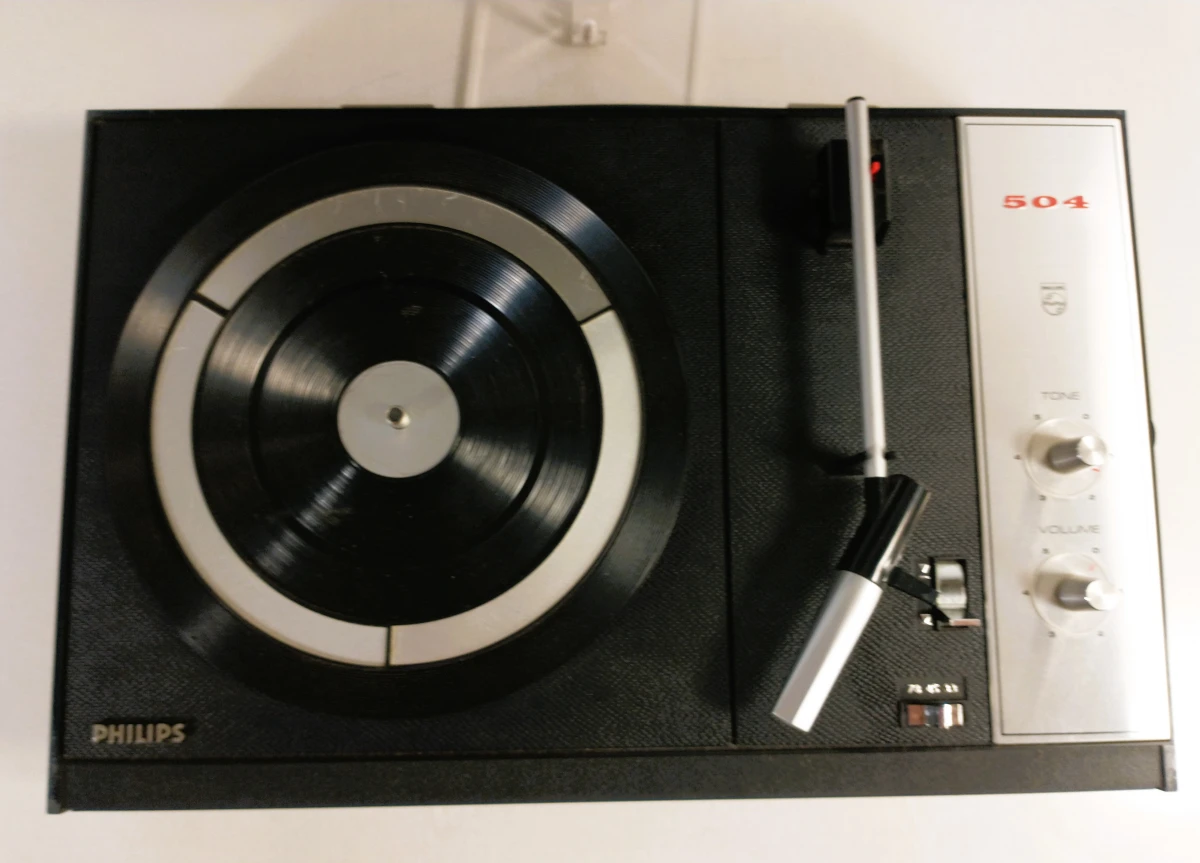 Philips 504 draagbare platenspeler met afneembare luidspreker - foto 4