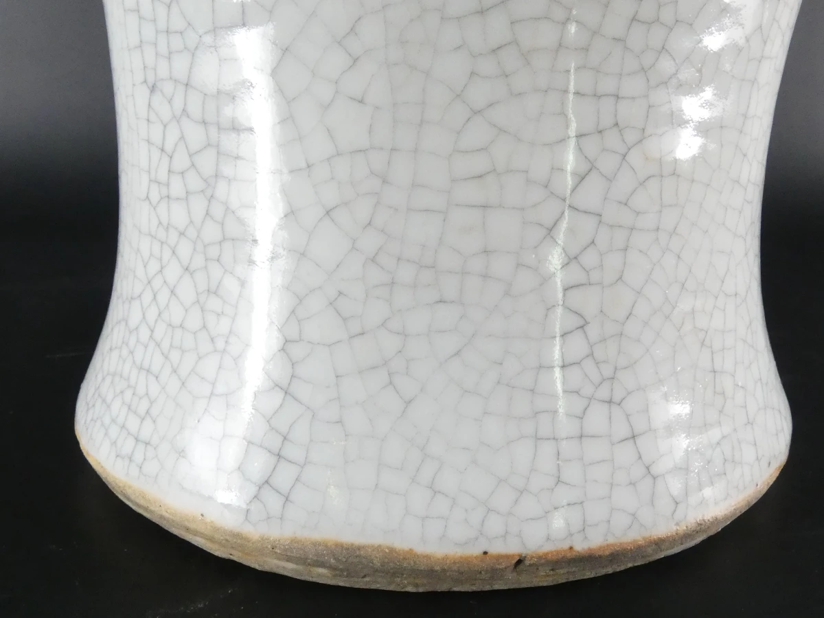 Grote Aziatische keramische vaas met reliëfdecor - foto 5