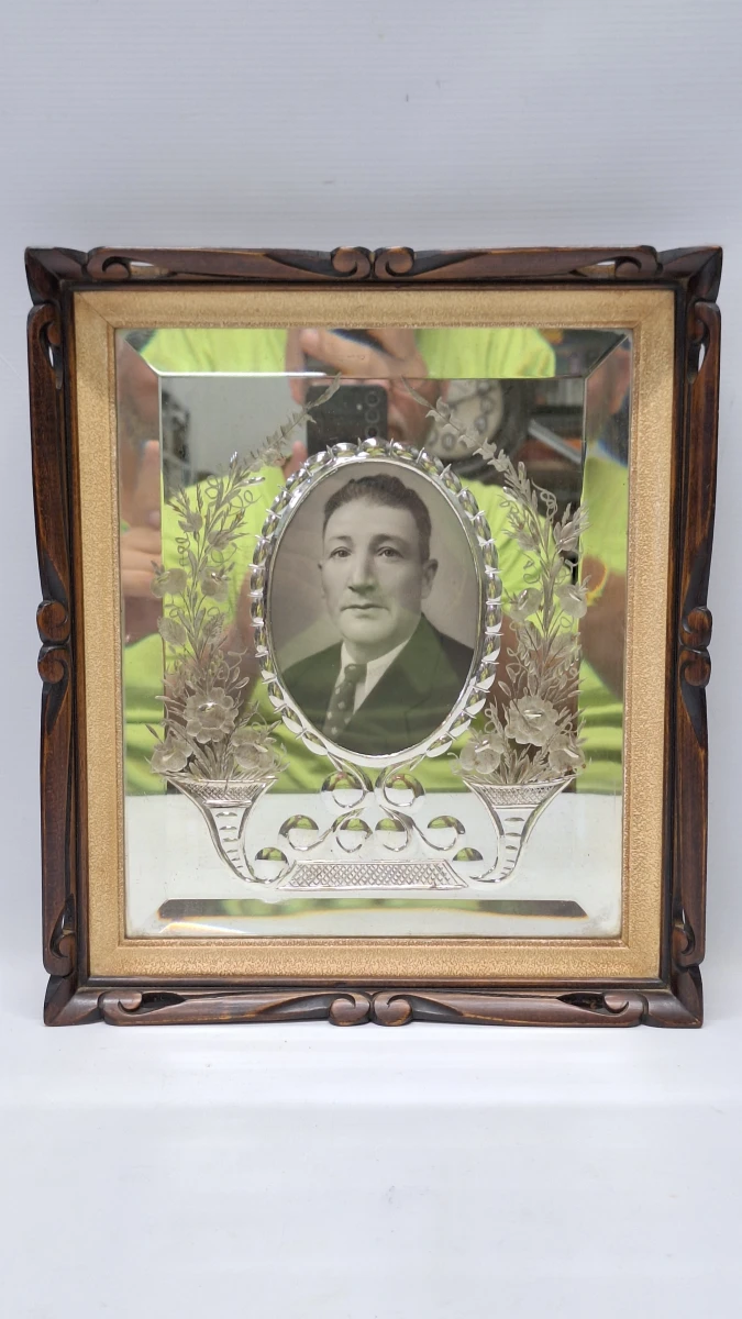 Spiegelfotolijsten met metalen reliëf en portretten - foto 5