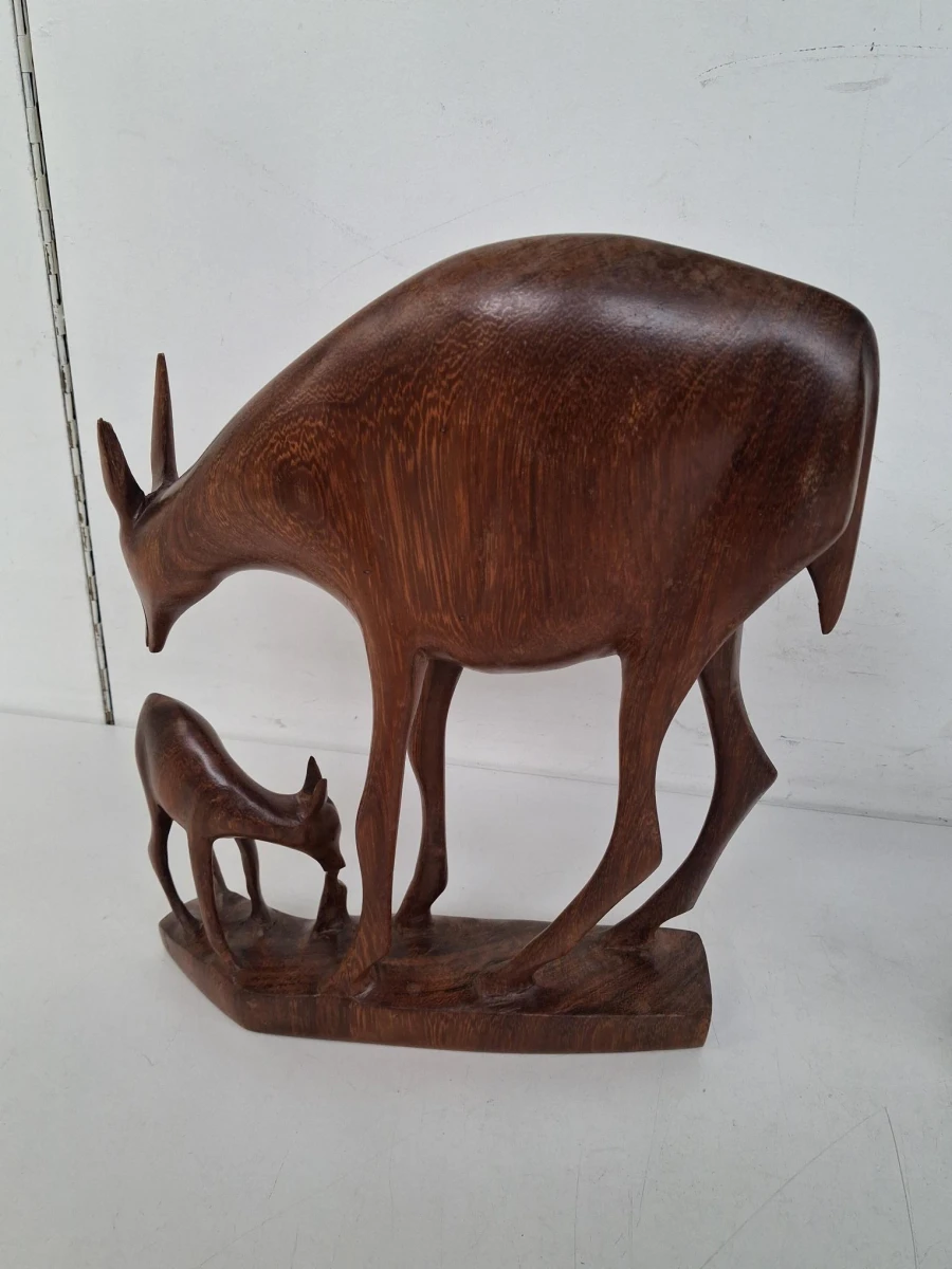 Drie vintage, handgesneden houten sculpturen - foto 3