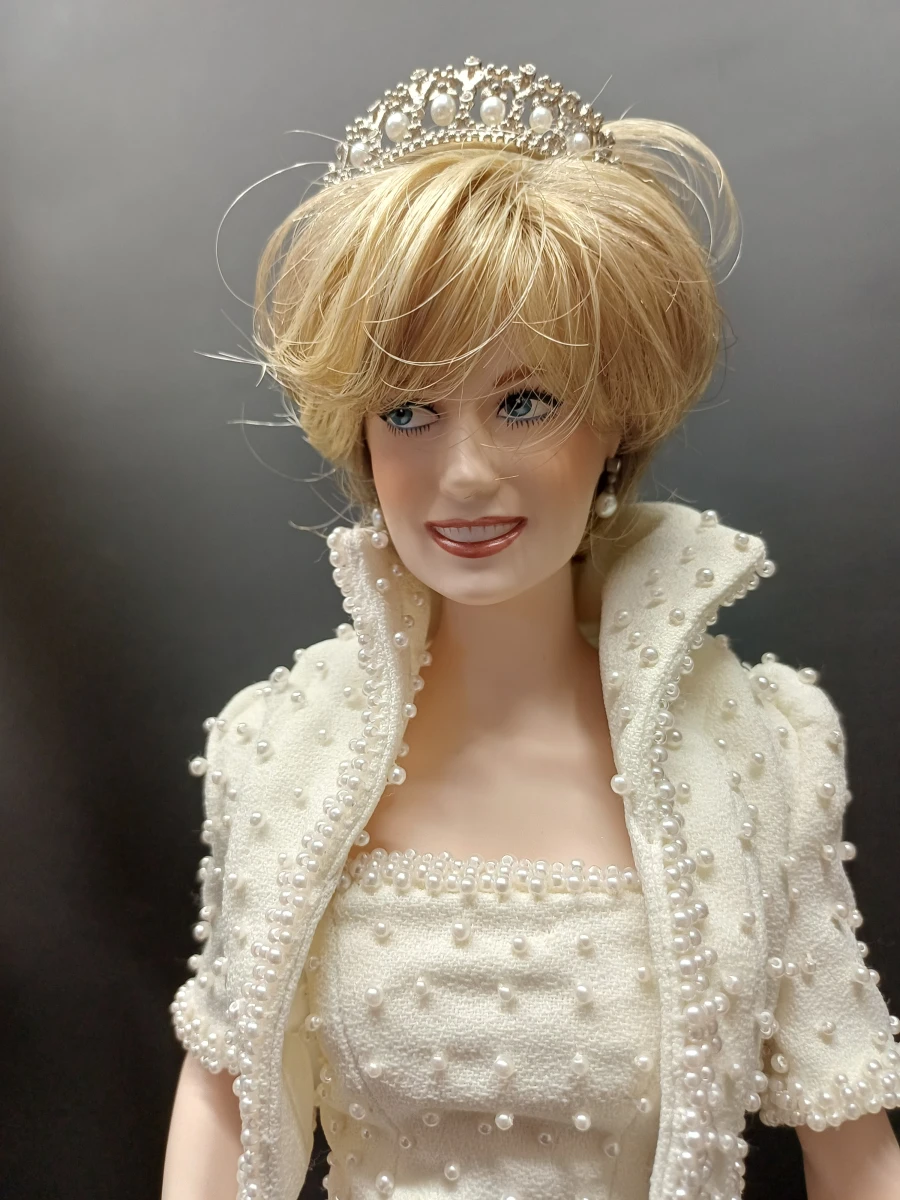 Lady Diana - Travolta Dress pop + boeken en video’s - foto 20