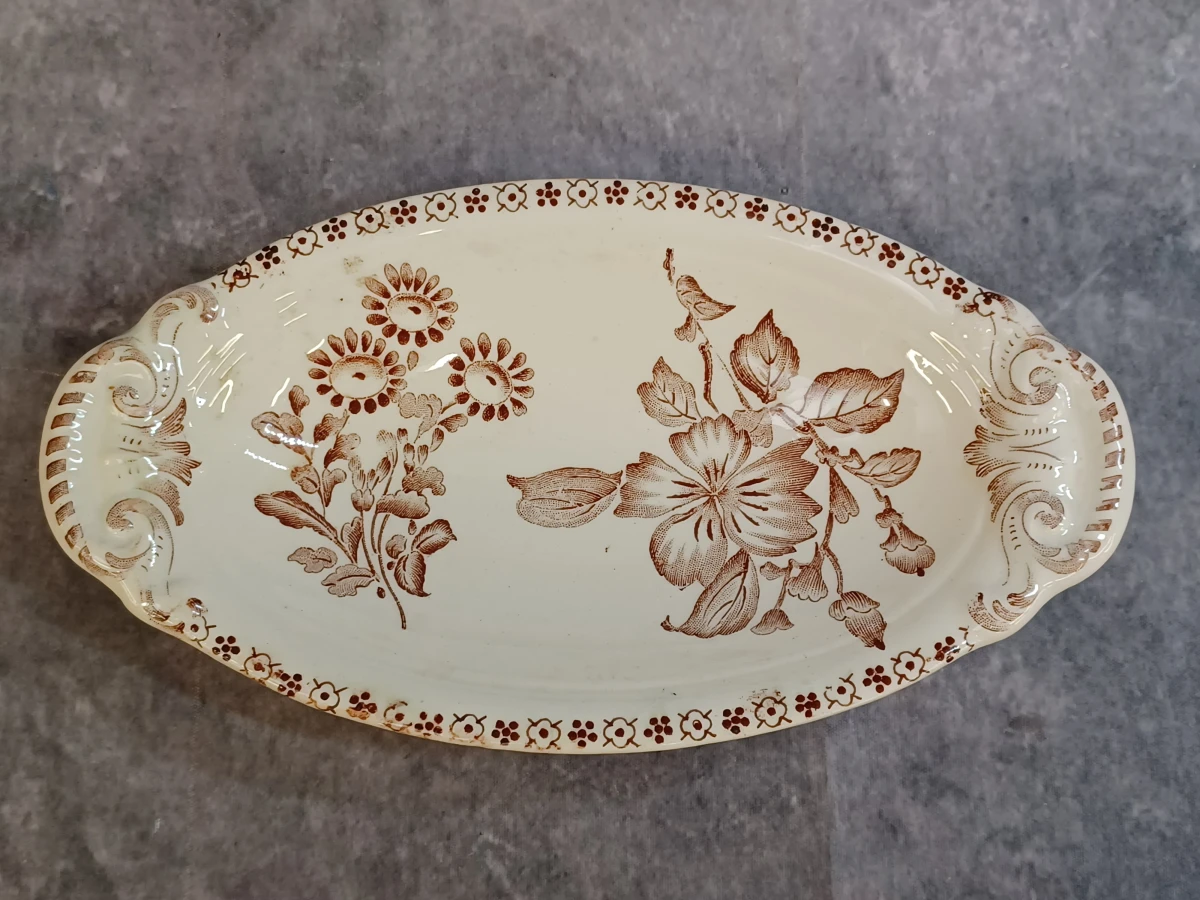 11 delig antiek Sarreguemines “Royat” servies met sepiabruin bloemendecor - foto 10