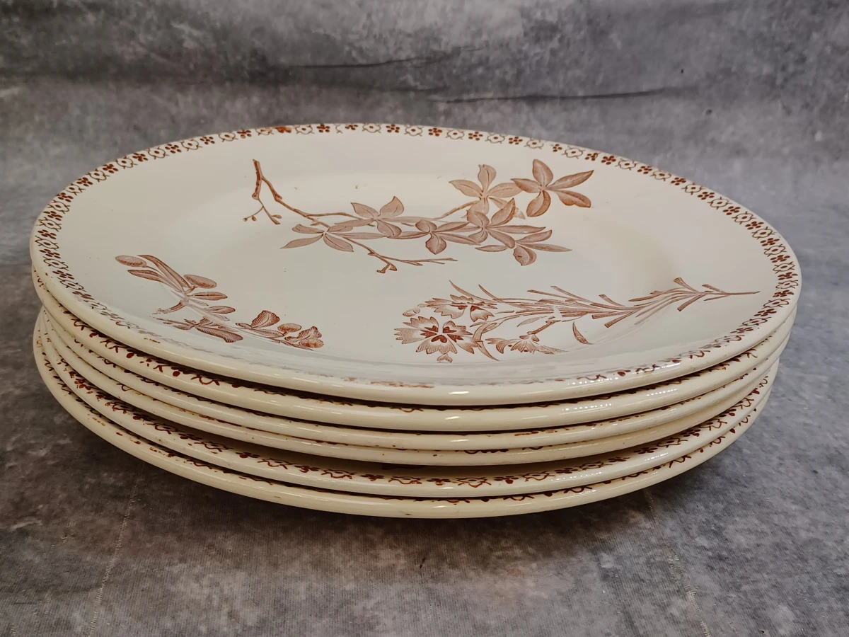 11 delig antiek Sarreguemines “Royat” servies met sepiabruin bloemendecor - foto 6