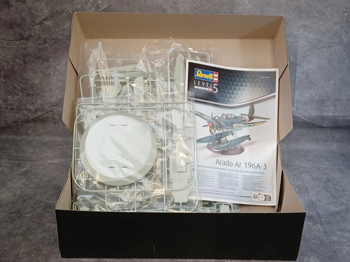 Set van 3 Revell modelbouwdozen – Vliegtuigen uit de tweede wereldoorlog - foto 15
