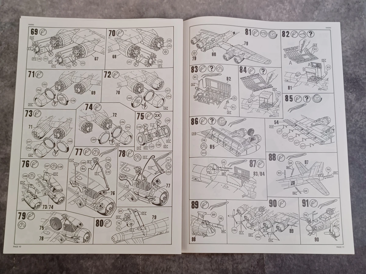 Set van 3 Revell modelbouwdozen – Vliegtuigen uit de tweede wereldoorlog - foto 26