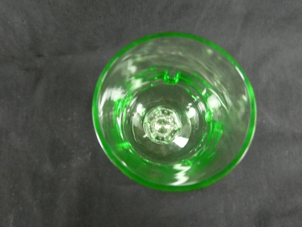 Set van 12 groene vintage uraniumglazen - foto 4