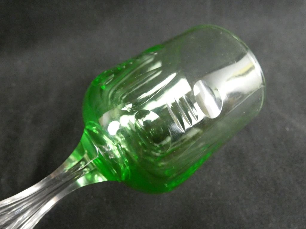 Set van 12 groene vintage uraniumglazen - foto 5