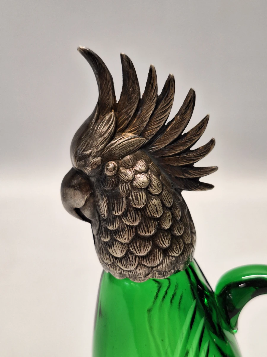 Decoratieve karafje in de vorm van een kaketoe van groen glas en zilverkleurig metaal - foto 6