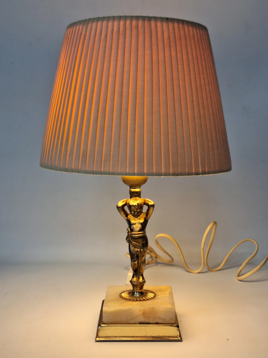 Vintage Massive tafellamp met putto, natuurstenen voet en geplooide kap - foto 4