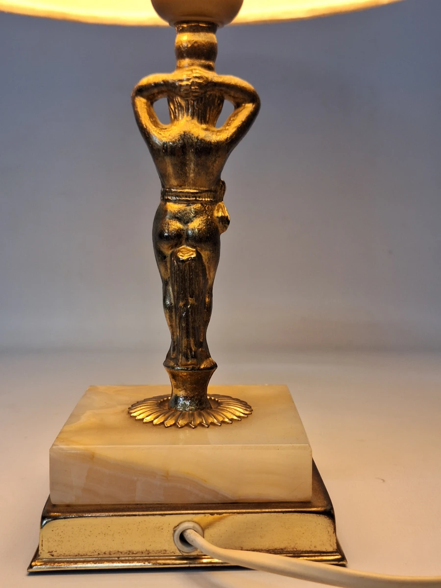 Vintage Massive tafellamp met putto, natuurstenen voet en geplooide kap - foto 5
