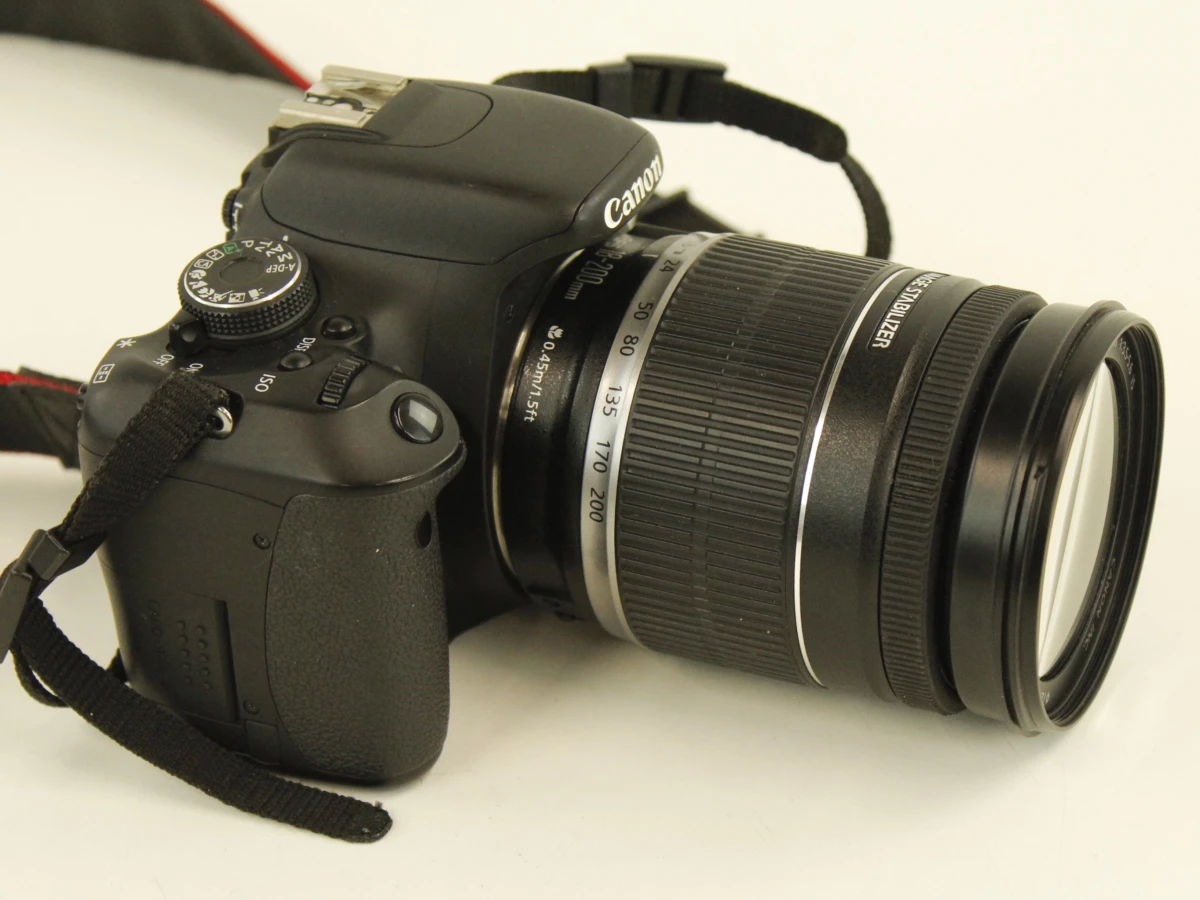 Canon EOS 600D + EF-S 18-200mm f/3.5-5.6 IS Lens + Speedlite 580EX II - foto 8
