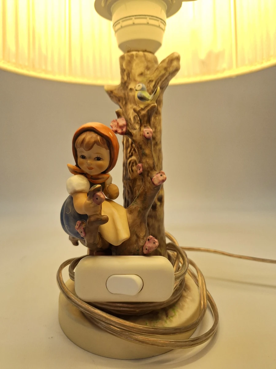 Vintage Goebel Hummel tafellamp ‘Apple Tree Girl’ - model 229 - foto 3