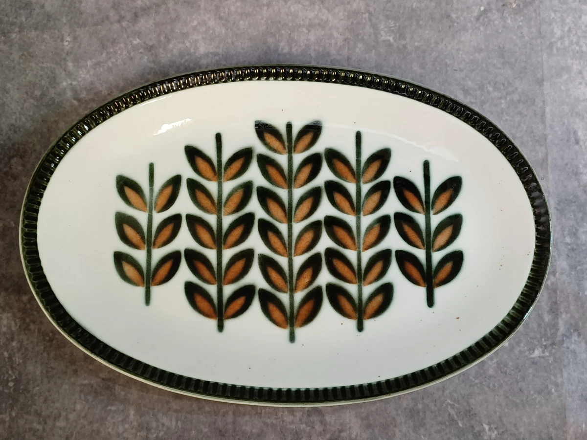 13-delig Boch Rambouillet servies met 6 kopjes, 6 borden en een ovalen serveerschaal - foto 6