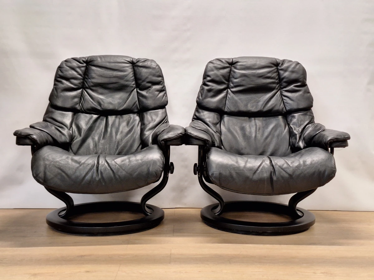 Set van twee Stressless Reno relaxfauteuils in zwart leer maat Large van Ekornes - foto 2